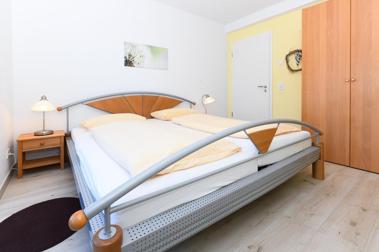 Ferienwohnung Strandloper Esens Exteriör bild
